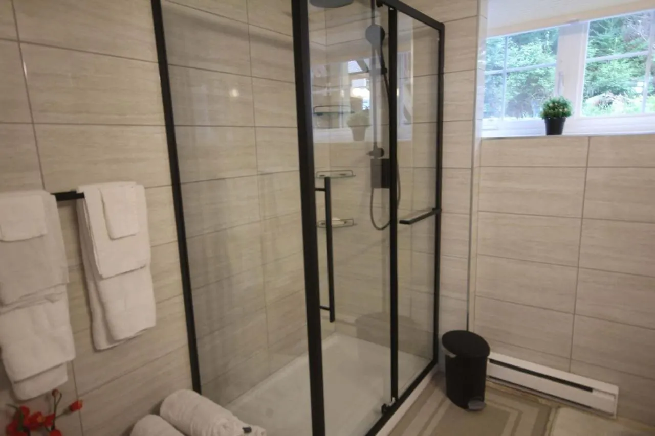 Brand New - Tranquil Retreat Villa Halifax Holiday home